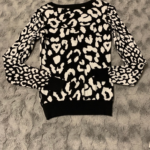 Express Top - Picture 2 of 4